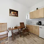 Apartment Alexandra 14 *